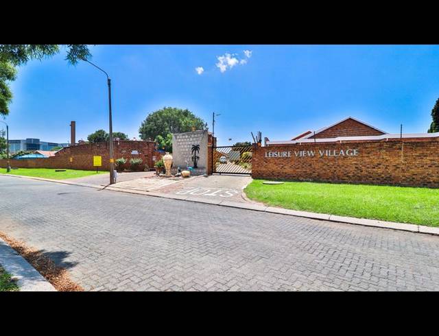 1 BEDROOM SIMPLEX FOR SALE IN EDENVALE CENTRAL